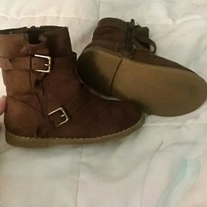 Girls sz 8 boots